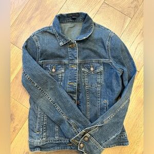 vintage denim J. Crew jacket. Only wore a few times. In great condition